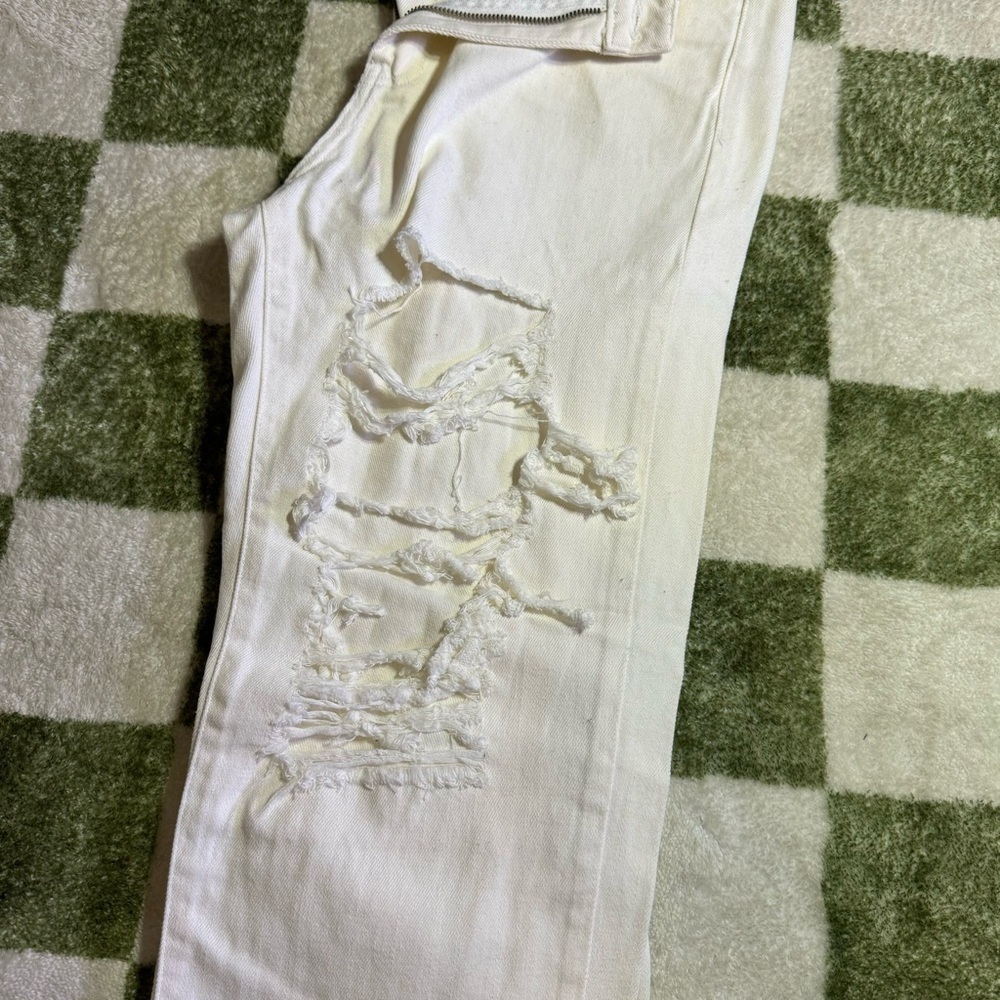 NWOT BP Nordstrom White Heavily Distressed Slim Straight Jeans Size 31 - Picture 9 of 10